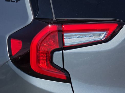 Certified 2023 GMC Terrain SLT w/ Tech Package FWD image 35