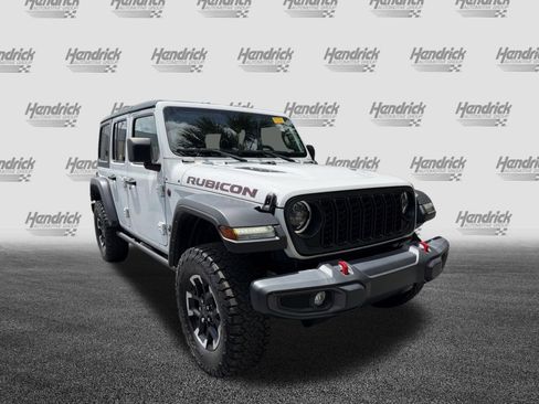 Used 2024 Jeep Wrangler Unlimited Rubicon AWD/4WD image 2