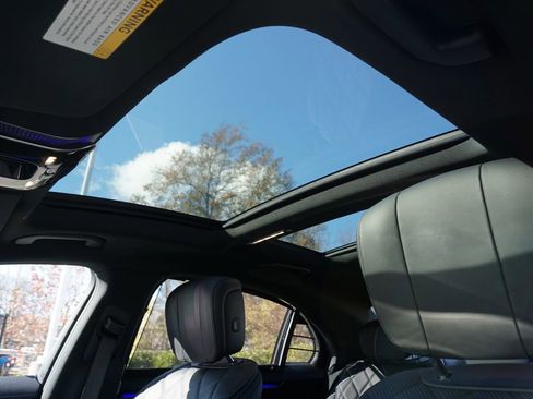 Certified 2022 Mercedes-Benz S 500 4MATIC image 12