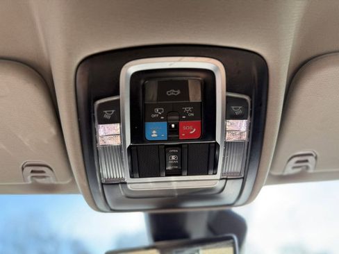 Used 2025 RAM 1500 Limited AWD/4WD image 30