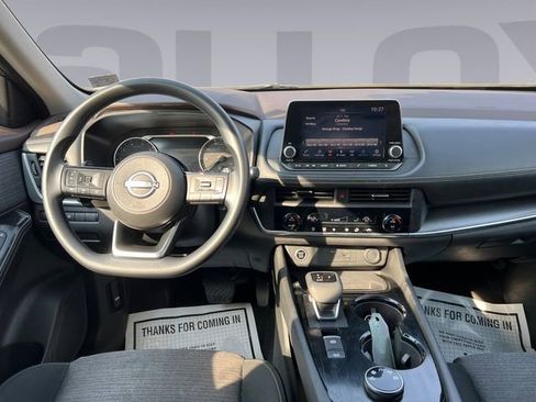Used 2023 Nissan Rogue SV image 12