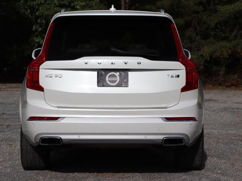 Used 2017 Volvo XC90 T6 Inscription w/ Vision Package image 4
