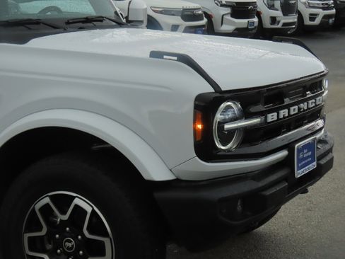 Certified 2023 Ford Bronco Outer Banks AWD/4WD image 5