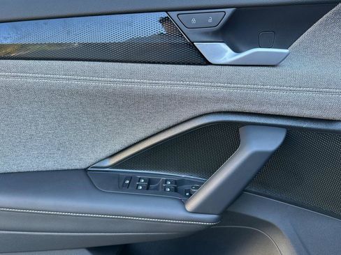 New 2025 Volkswagen Tiguan S image 10