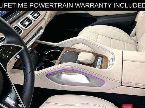 Used 2025 Mercedes-Benz GLS 450 4MATIC image 18