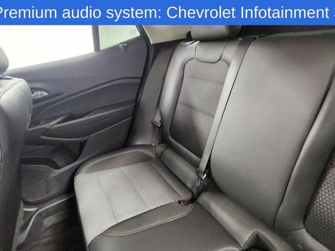 Used 2025 Chevrolet Trax LT FWD image 14