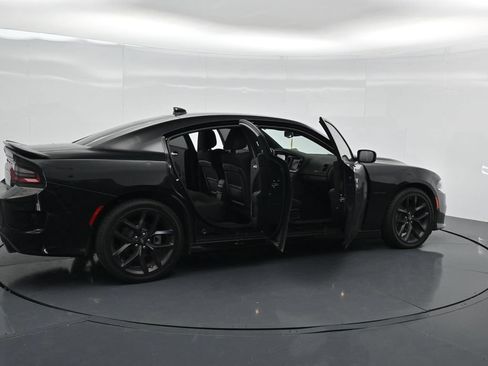 Used 2022 Dodge Charger R/T w/ Blacktop Package RWD image 38