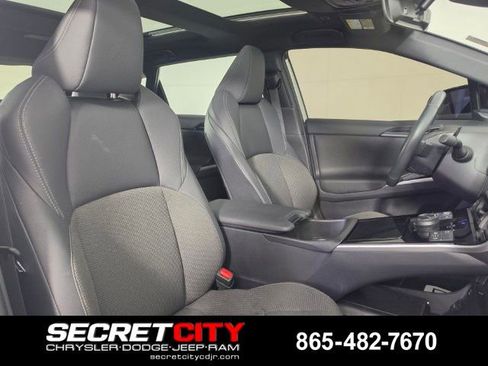Used 2024 Toyota bZ4X XLE w/ Weather Package AWD/4WD image 33