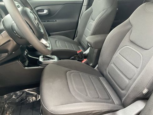 Used 2021 Jeep Renegade Latitude image 35