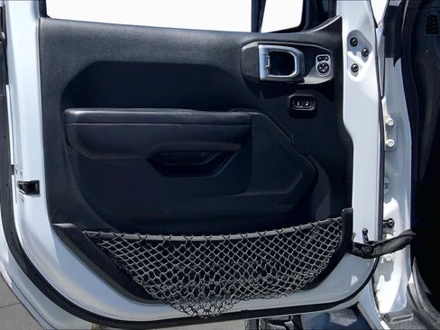 Used 2018 Jeep Wrangler Unlimited Sport S AWD/4WD image 21