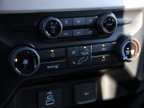 Used 2024 Ford F550 4x4 SuperCab Super Duty w/ Snow Plow Prep Package image 19