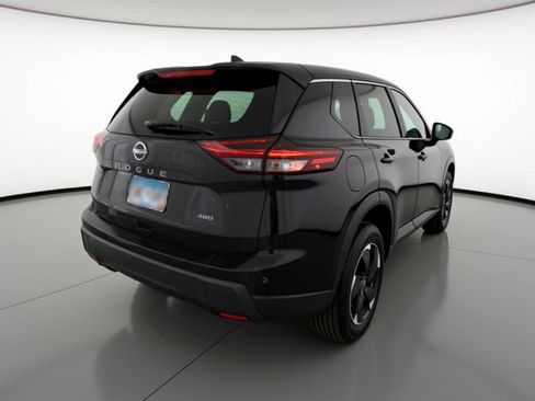 Used 2025 Nissan Rogue SV AWD/4WD image 9