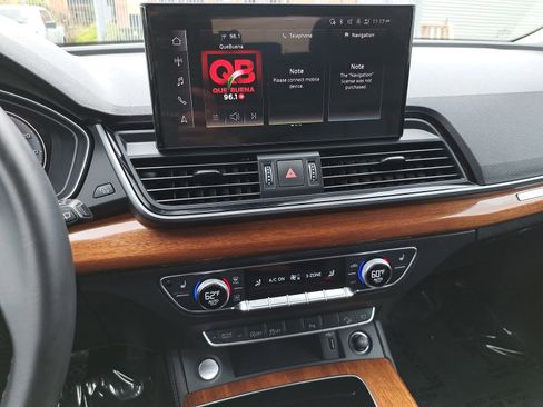 Used 2024 Audi Q5 Premium AWD/4WD image 20