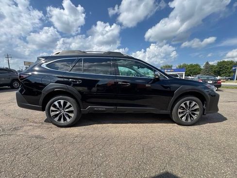 Used 2025 Subaru Outback Touring AWD/4WD image 8