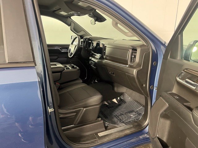Used 2024 Chevrolet Silverado 1500 LT AWD/4WD image 10