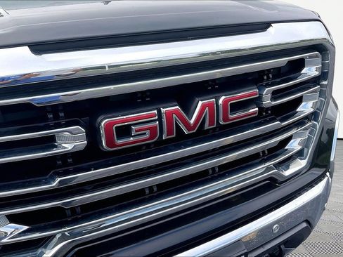 Used 2021 GMC Sierra 1500 SLT w/ SLT Premium Plus Package AWD/4WD image 35
