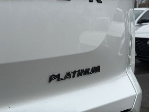New 2026 Nissan Pathfinder Platinum image 15