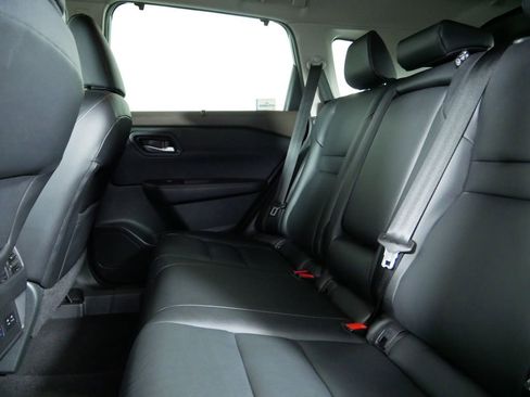 Used 2022 Nissan Rogue SL w/ SL Premium Package image 13