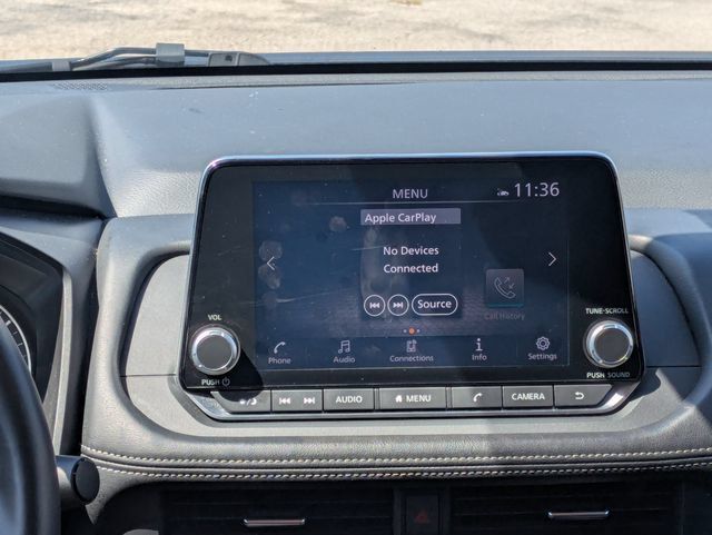 Used 2025 Nissan Rogue SV FWD image 19