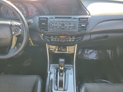 Used 2017 Honda Accord Sport image 17