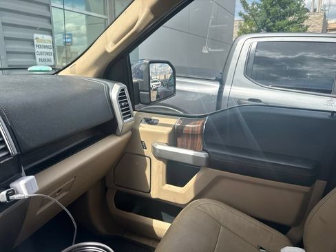Used 2015 Ford F150 Lariat w/ Equipment Group 502A Luxury AWD/4WD image 18