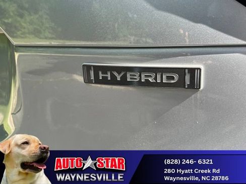 Used 2025 Subaru Forester Limited AWD/4WD image 32