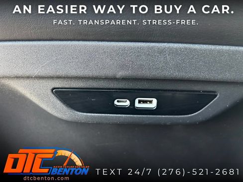 Used 2025 Chrysler Pacifica Select FWD image 29