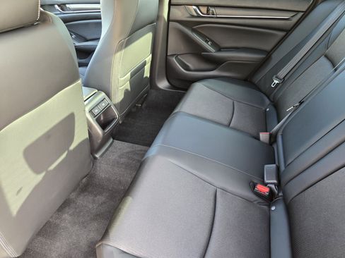 Used 2022 Honda Accord Sport image 27