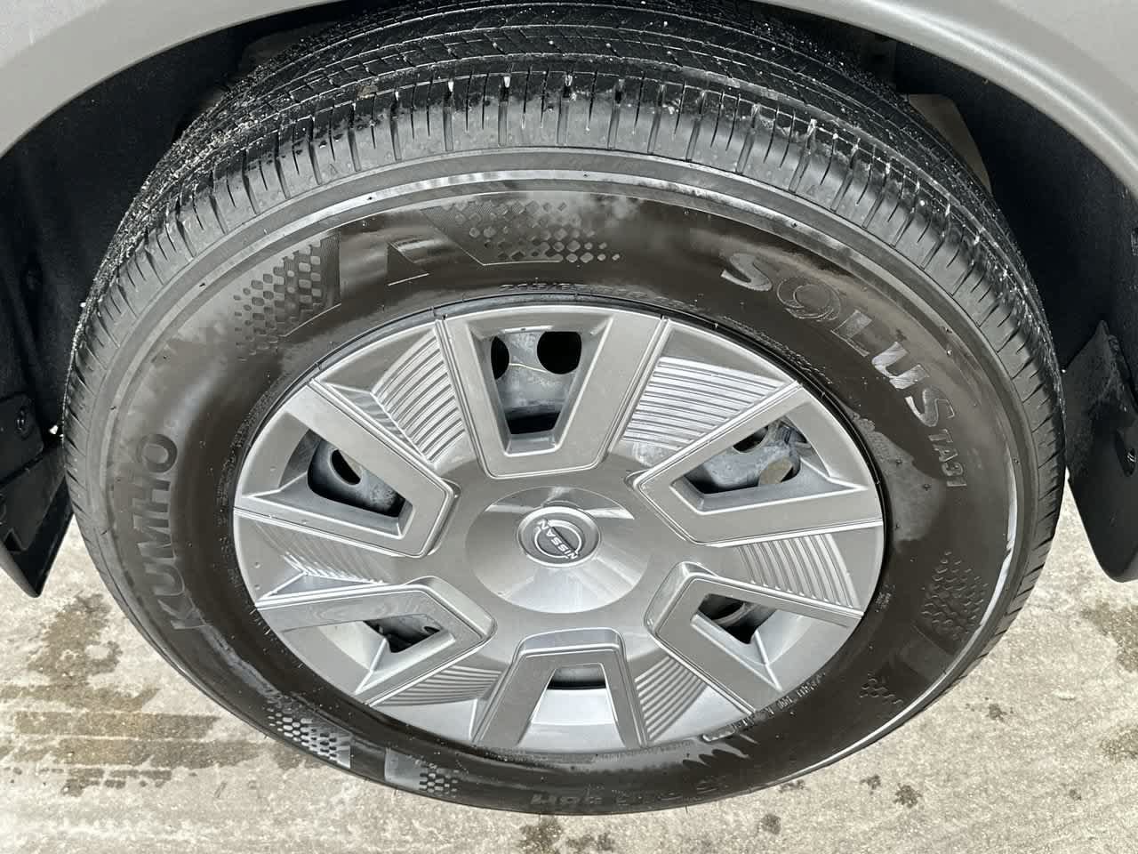 Used 2025 Nissan Kicks S FWD image 11