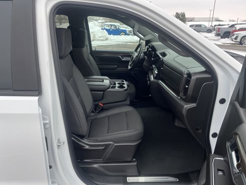 Used 2025 Chevrolet Silverado 1500 LT image 16