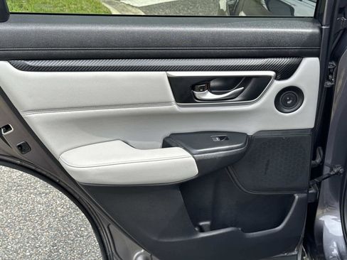 Used 2020 Honda CR-V Touring image 12