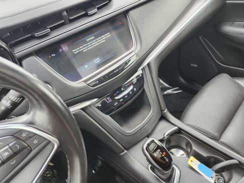 Used 2019 Cadillac XT5 Luxury AWD/4WD image 31