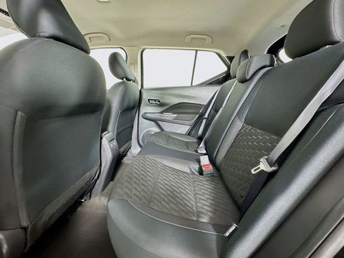 Used 2023 Nissan Kicks SV FWD image 10