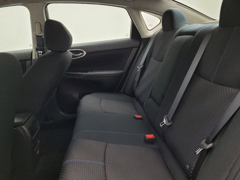 Used 2019 Nissan Sentra SR image 18