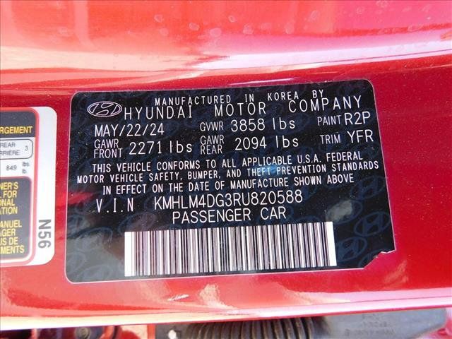 Used 2024 Hyundai Elantra SEL FWD image 15