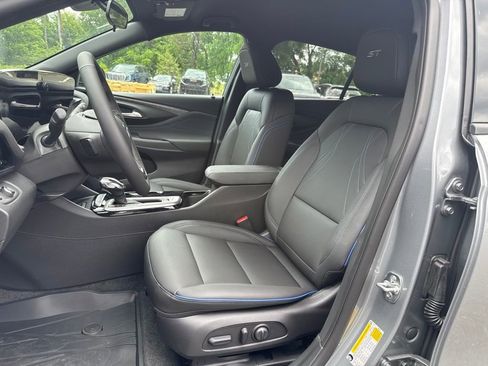 New 2026 Buick Envista Sport Touring w/ Convenience I Package FWD image 10