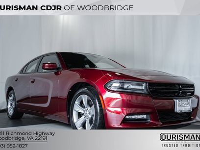 Used 2017 Dodge Charger SXT w/ Navigation & Travel Group