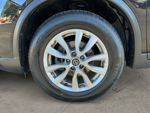 Used 2019 Nissan Rogue SV AWD/4WD image 9