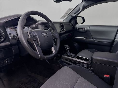Used 2023 Toyota Tacoma TRD Off-Road w/ Technology Package image 13