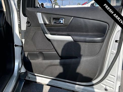 Used 2013 Ford Edge SEL image 25