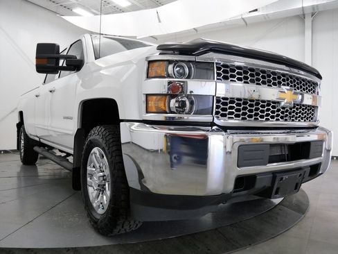 Used 2019 Chevrolet Silverado 3500 LT AWD/4WD image 39