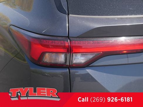 Used 2024 Mitsubishi Outlander SE AWD/4WD image 12