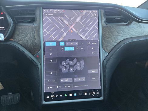 Used 2019 Tesla Model X Long Range image 12