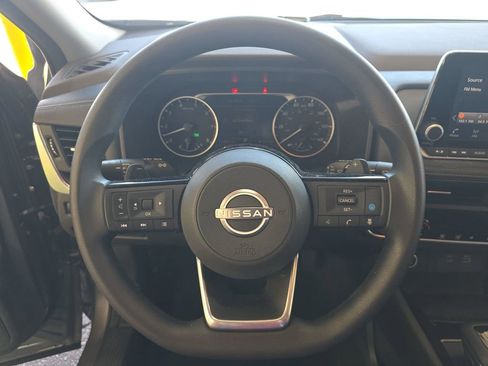Used 2023 Nissan Rogue SV image 11
