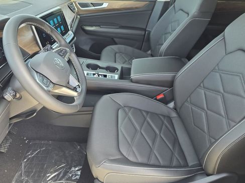 New 2026 Volkswagen Atlas SE image 9