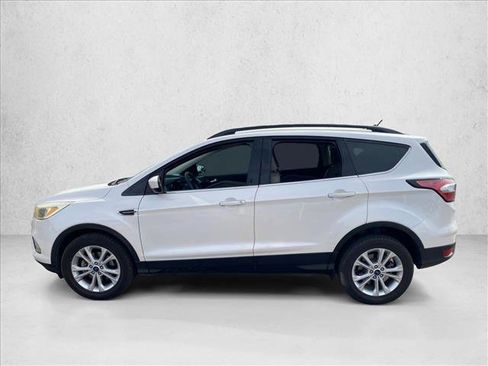 Used 2018 Ford Escape SE w/ SE Sync 3 Package FWD image 10