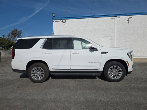 Used 2025 GMC Yukon Denali image 2