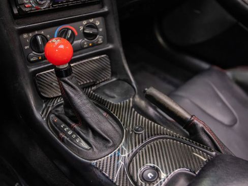 Used 1998 Chevrolet Corvette Coupe image 25