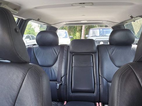 Used 2005 Volvo V70 2.4 image 4
