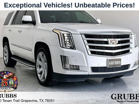 Used 2018 Cadillac Escalade Luxury AWD/4WD image 1